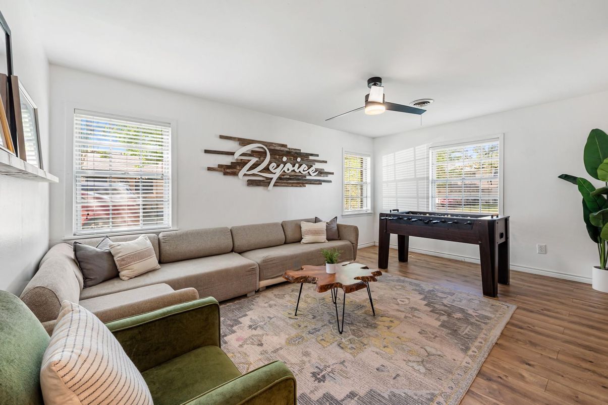 Game Room, Interior, Living room, Wood Texture Flooring