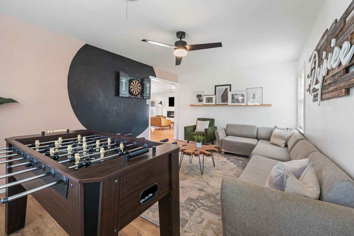 Game Room, Interior, Living room, Wood Texture Flooring