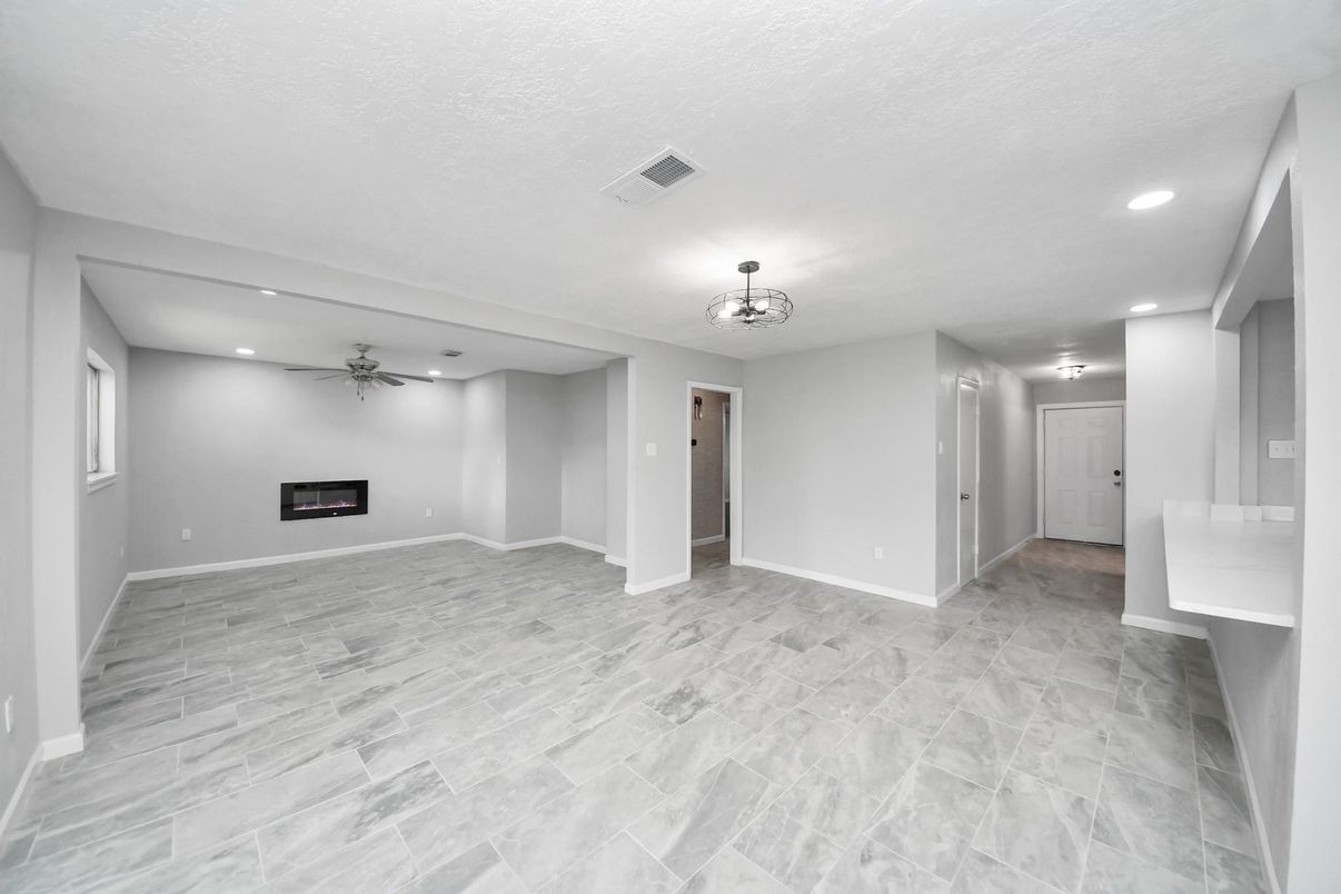 Empty room, Interior, Recessed Lighting