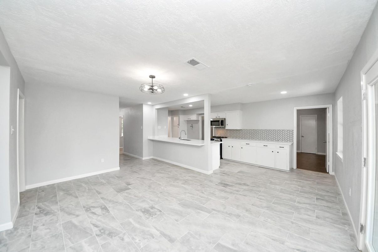 Chandelier, Empty room, Interior, Kitchen, Recessed Lighting