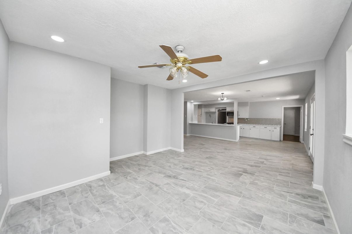 Empty room, Interior, Recessed Lighting