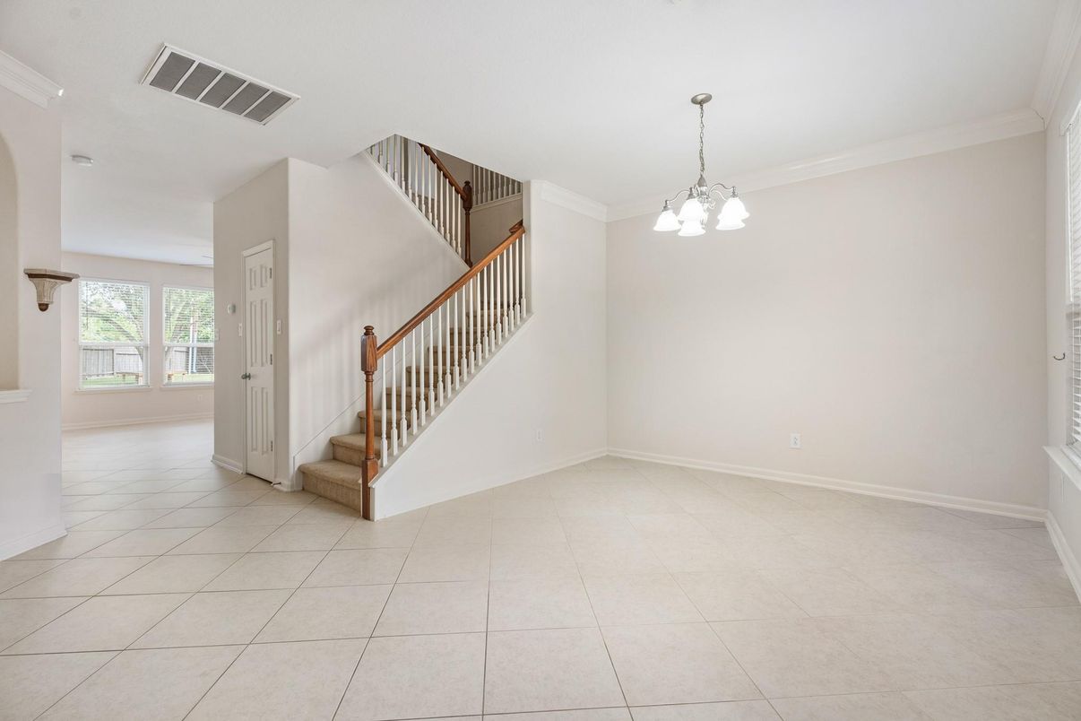 Empty room, Interior, Pendant Lights