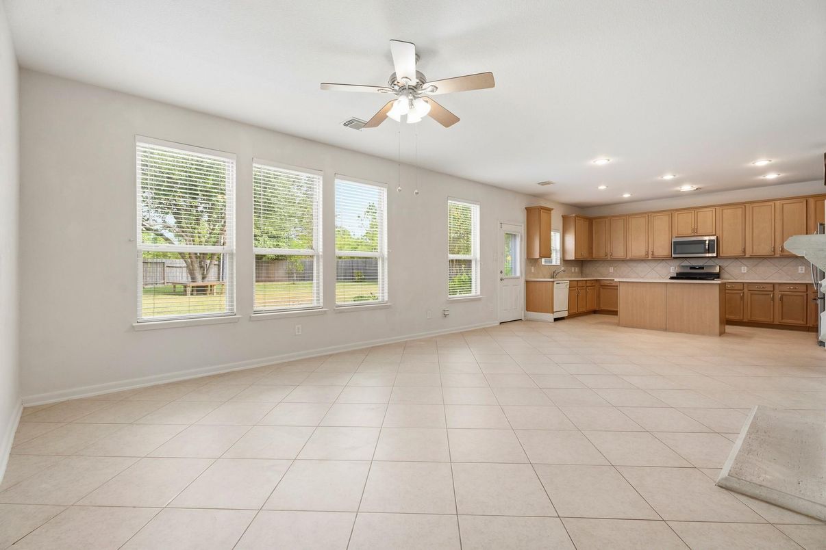 Empty room, Interior, Kitchen, Recessed Lighting