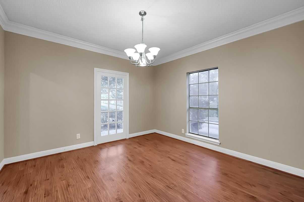 Chandelier, Empty room, Interior, Wood Texture Flooring