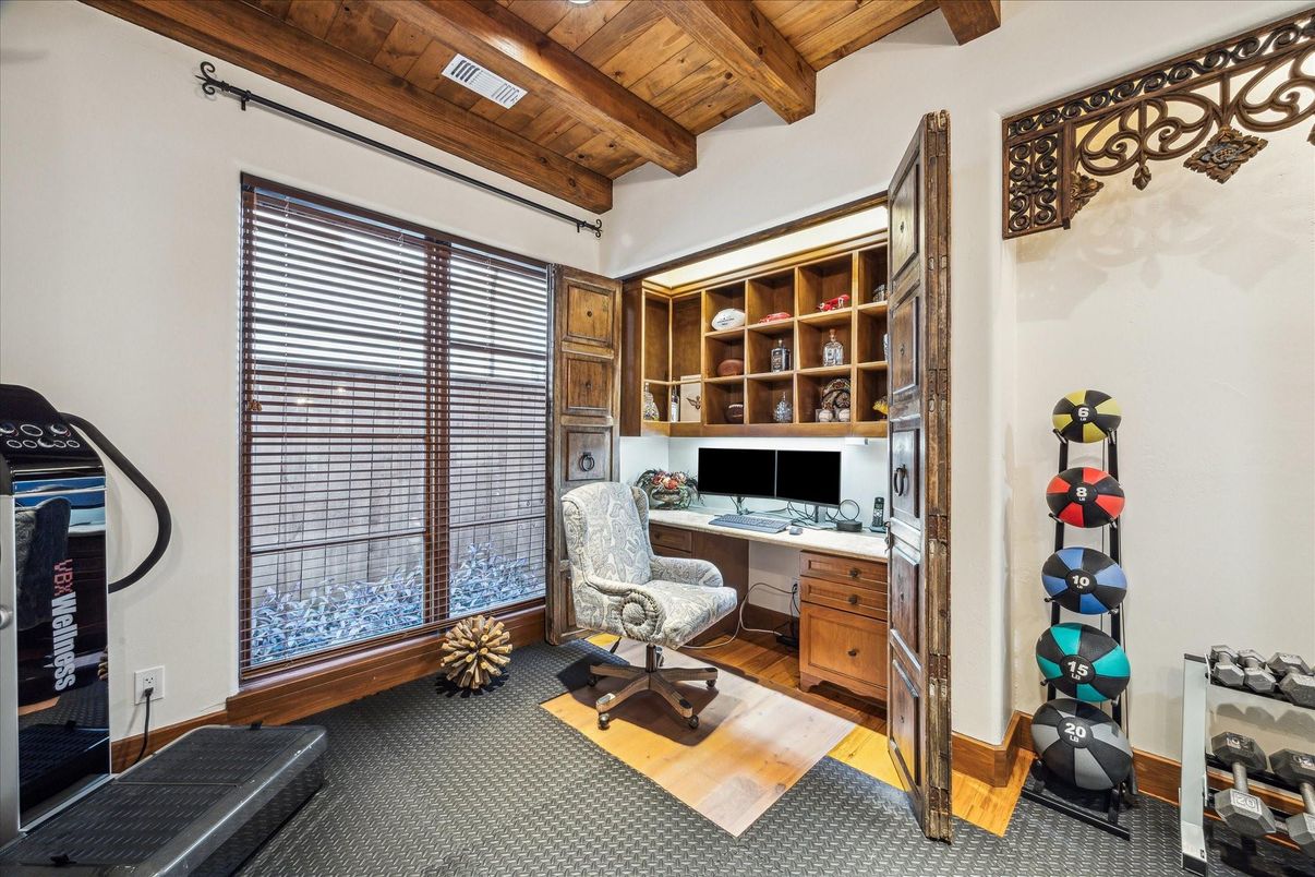 Fitness Equipment, Home Office, Interior, Wooden Beams, Wooden Ceilings