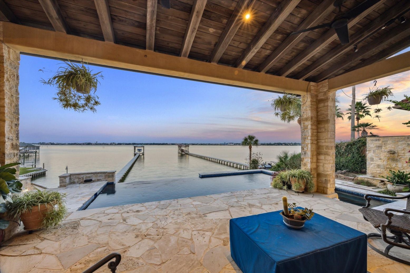 Exterior, Pool, Water