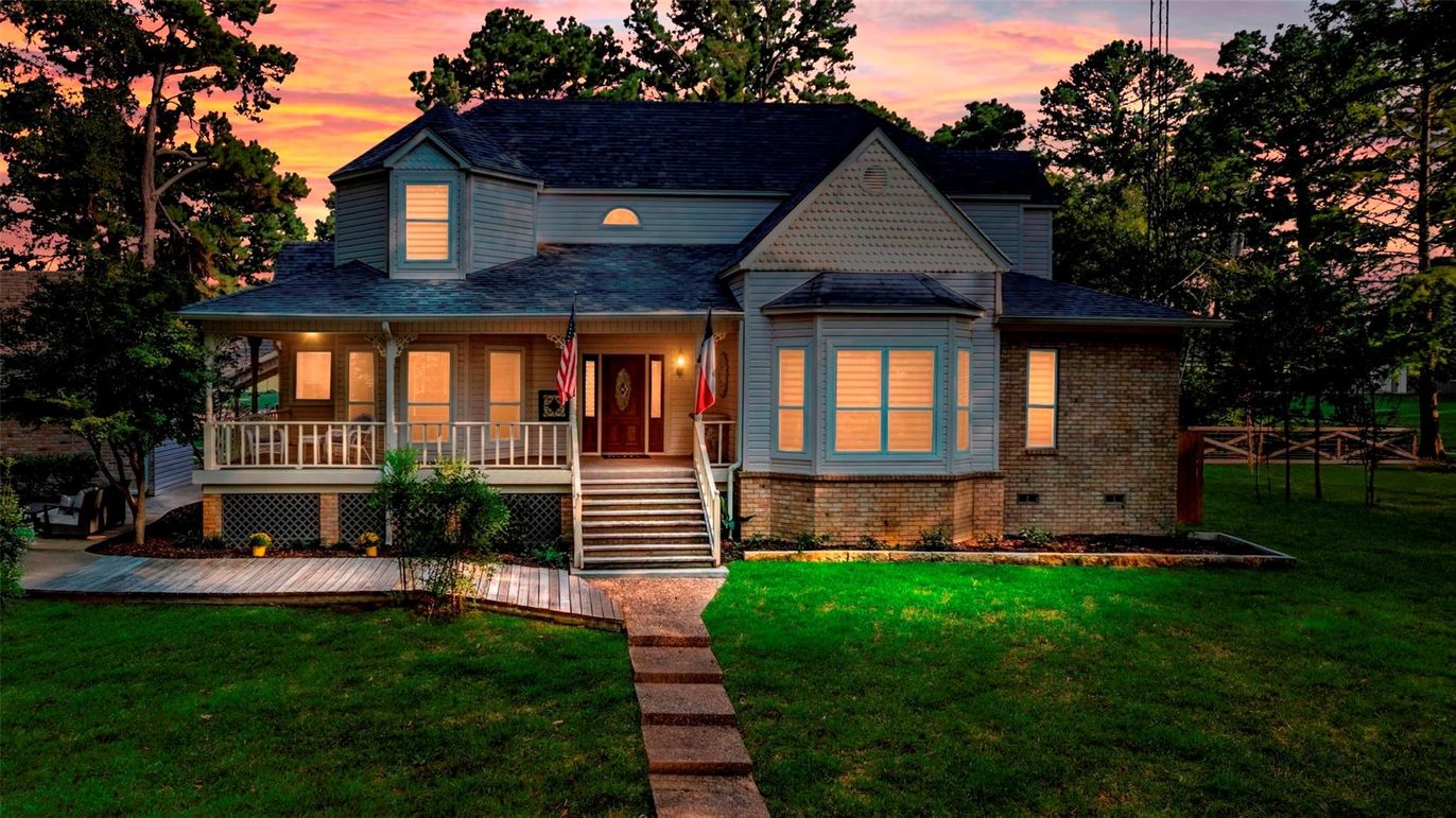 Backyard, Exterior, Facade, Brick Facade, Queen Anne Victorian