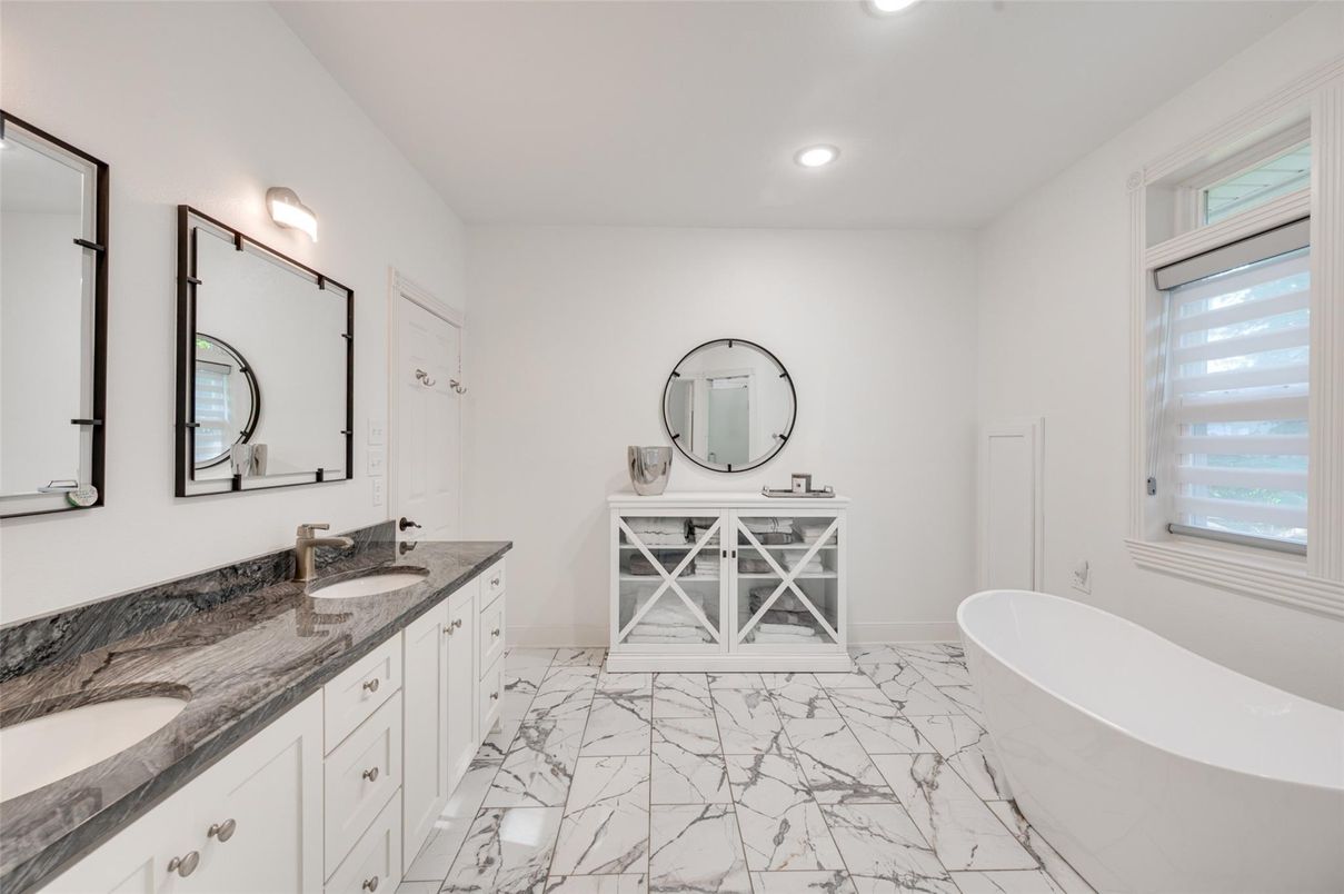 Bathroom, Dual Sink Vanities, Free Standing Baths, Interior, Marble, Recessed Lighting