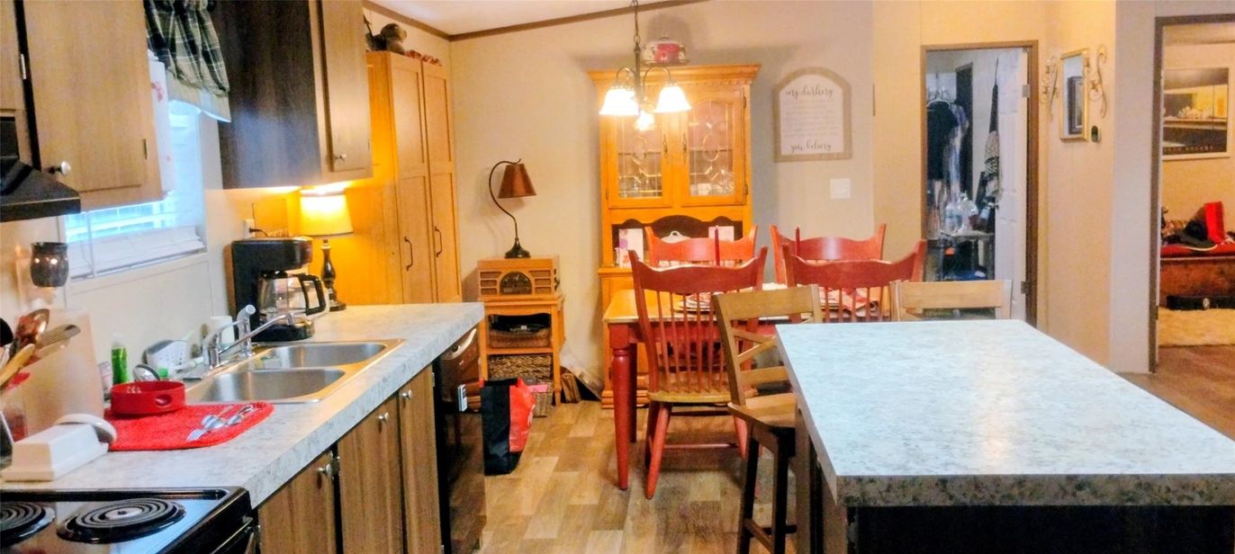 Dining room, Interior, Kitchen, Pendant Lights, Wood Texture Flooring