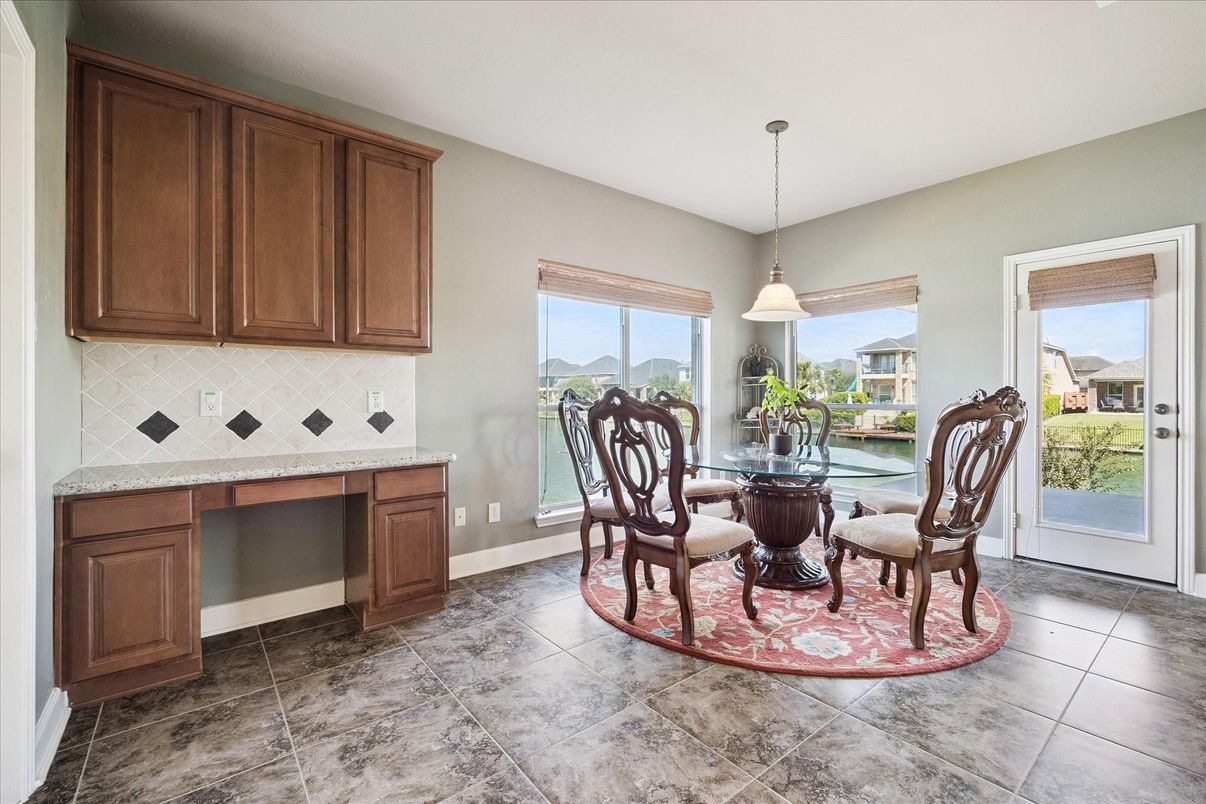Dining room, Interior, Pendant Lights