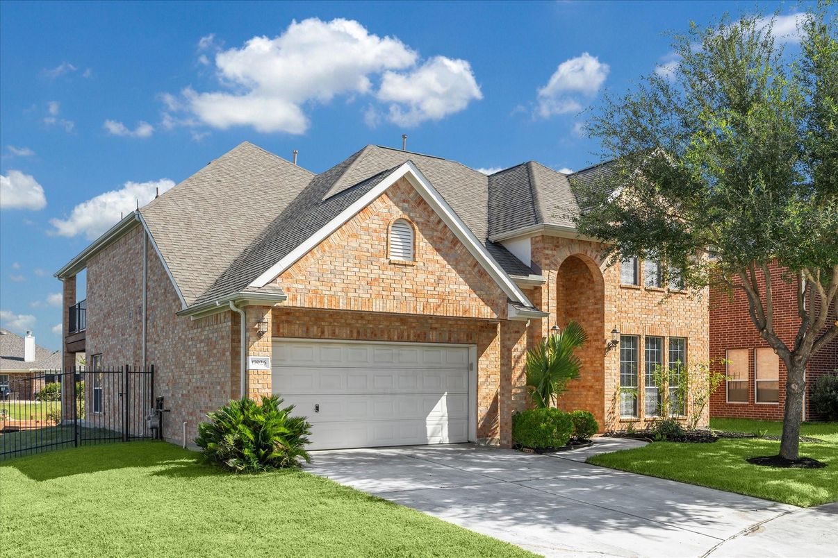 Attached, Exterior, Facade, Brick Facade, Brick Traditional