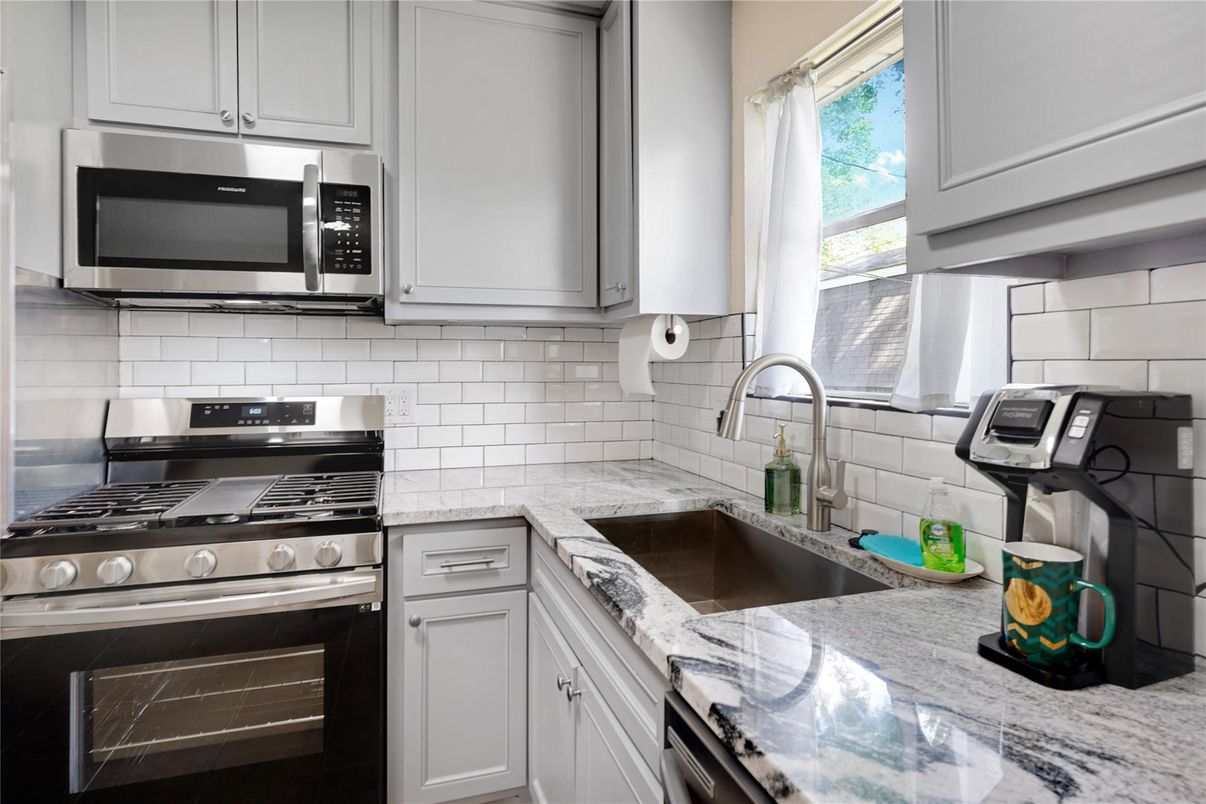 Interior, Kitchen, Stainless Steel Appliances