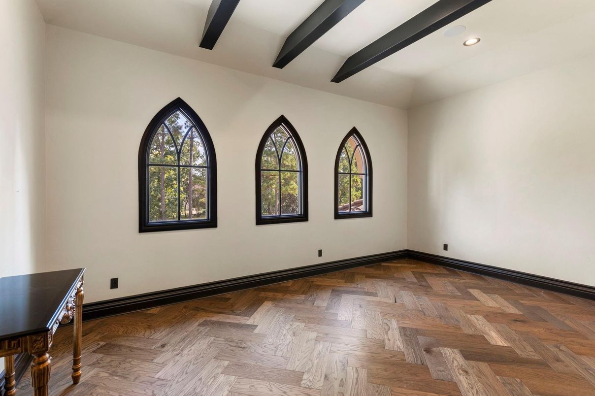 Empty room, Interior, Recessed Lighting, Wooden Beams, Wood Texture Flooring