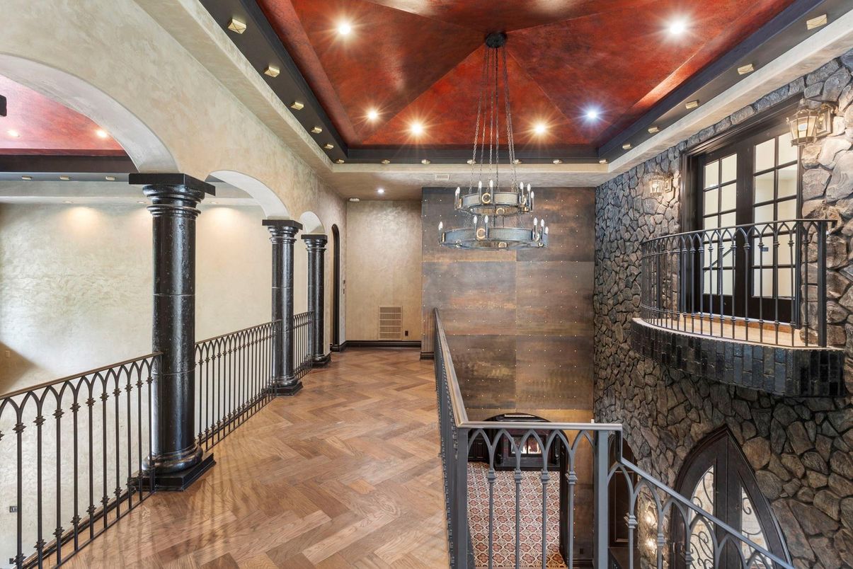 Chandelier, Interior, Pendant Lights, Recessed Lighting, Wood Texture Flooring