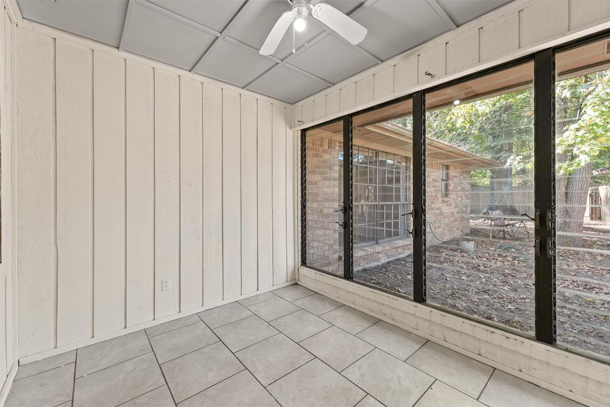 Empty room, Interior, Sun Room