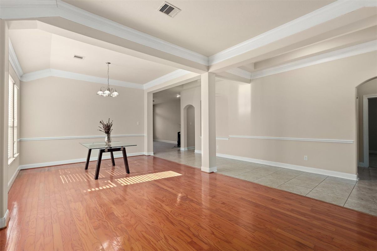Chandelier, Empty room, Interior, Wood Texture Flooring