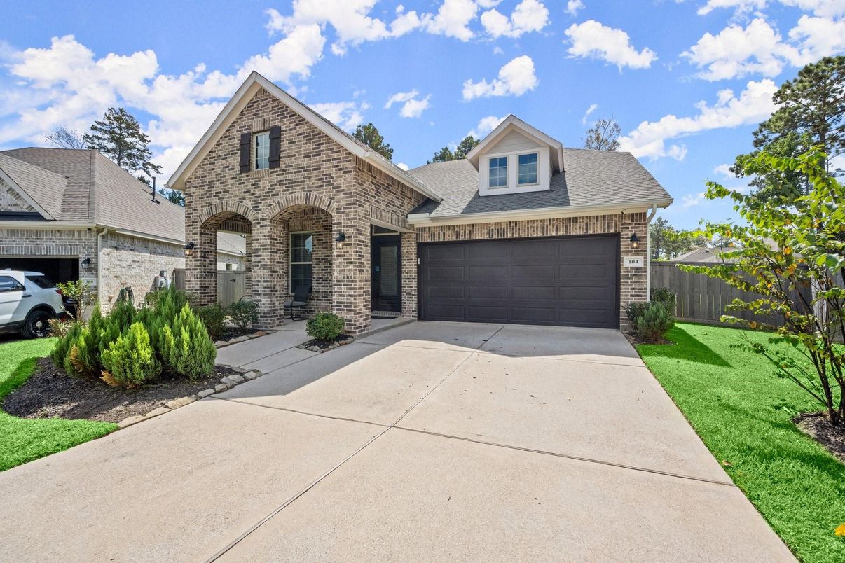 Attached, Exterior, Facade, Brick Facade, Brick Traditional