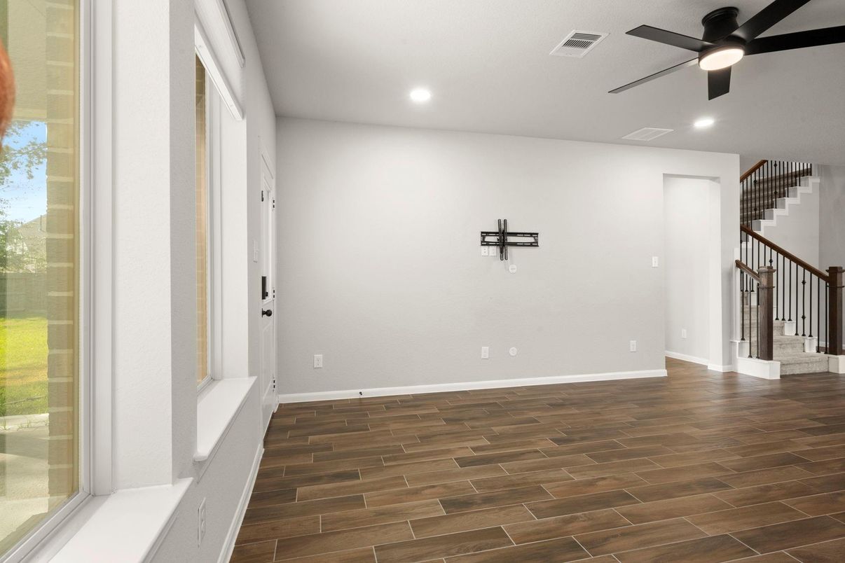 Interior, Recessed Lighting, Wood Texture Flooring
