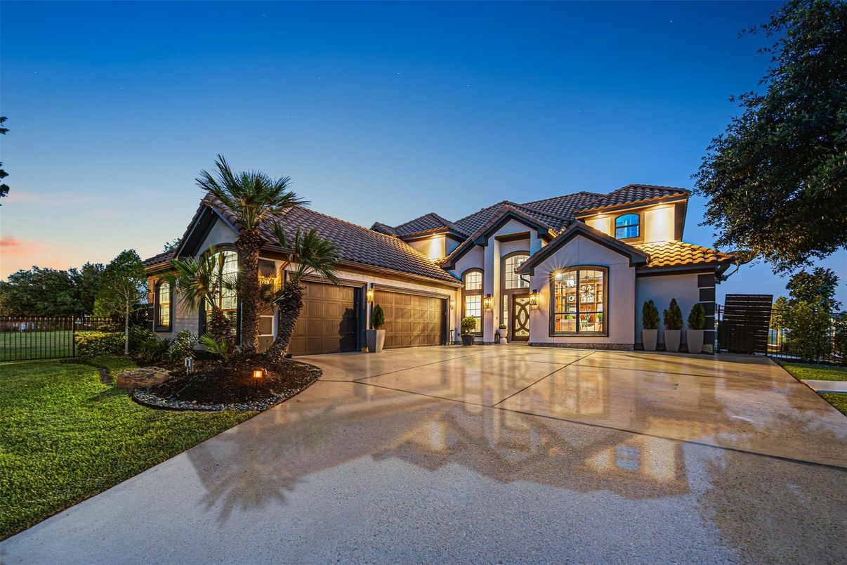 Attached, Backyard, Exterior, Facade, Mediterranean