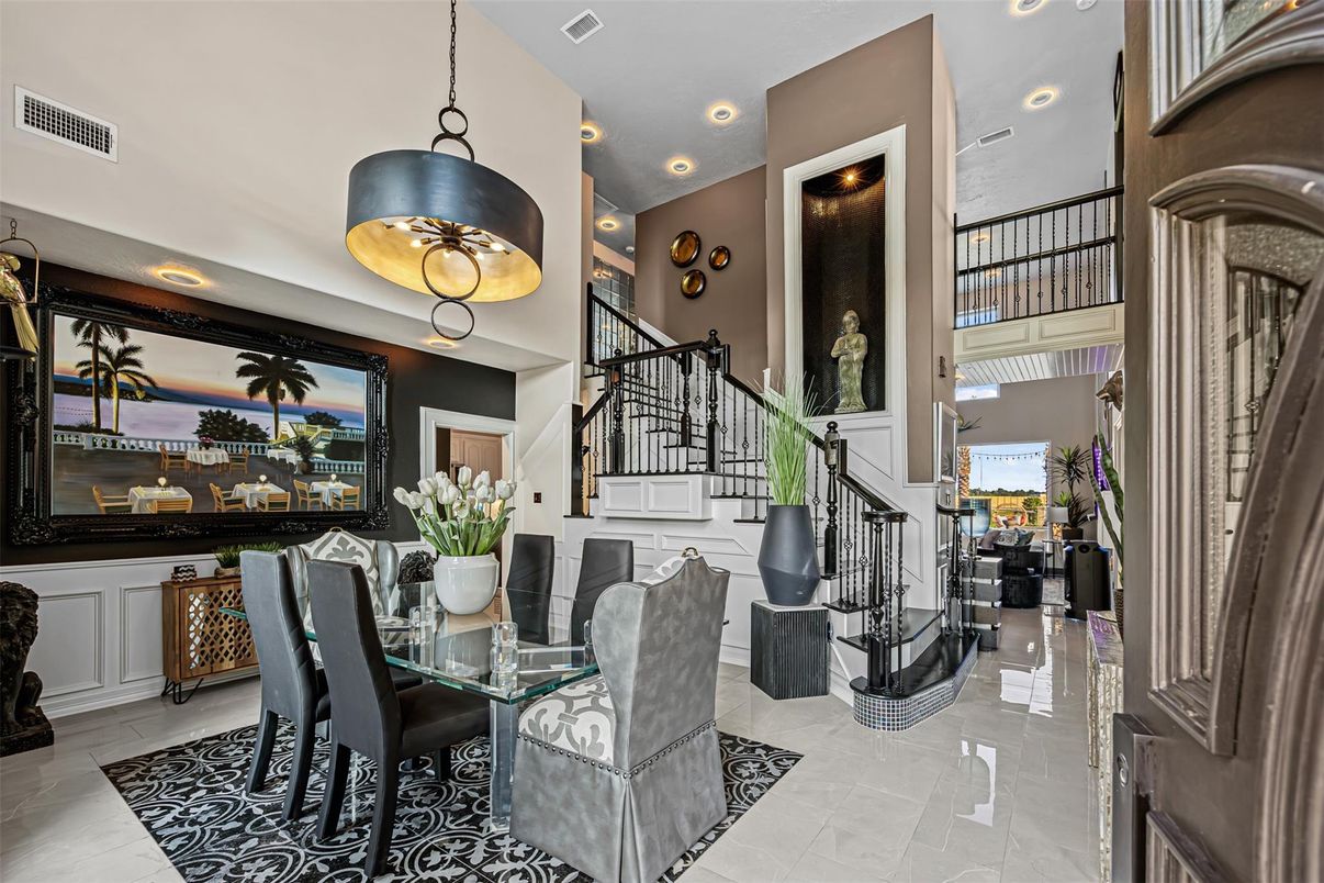 Dining room, Interior, Pendant Lights, Recessed Lighting