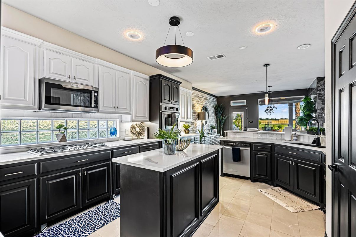 Interior, Kitchen, Pendant Lights, Recessed Lighting, Stainless Steel Appliances