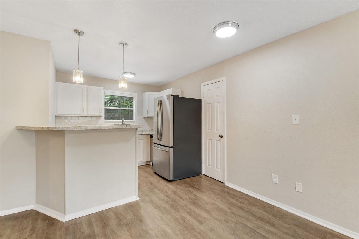 Interior, Kitchen, Pendant Lights, Wood Texture Flooring