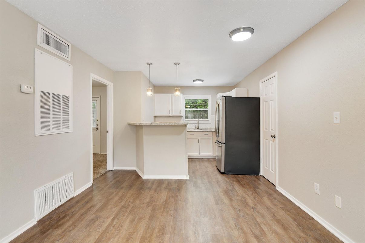 Interior, Kitchen, Pendant Lights, Wood Texture Flooring