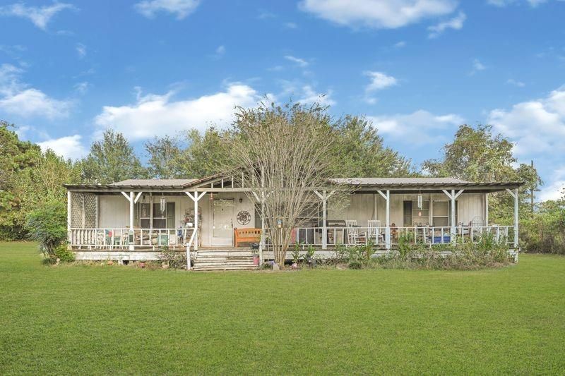 Backyard, Exterior, Facade, Ranch