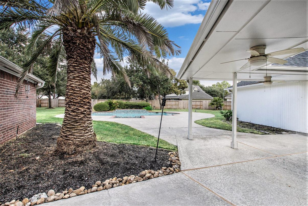 Backyard, Exterior, Pool