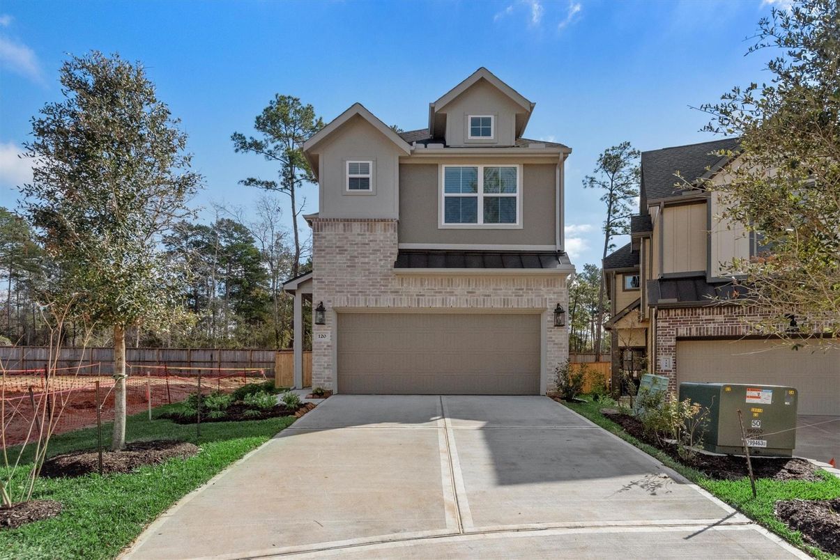 Attached, Exterior, Facade, Rowhouse