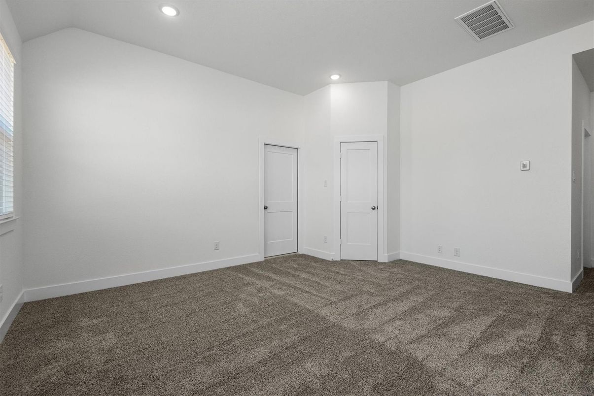 Empty room, Interior, Recessed Lighting