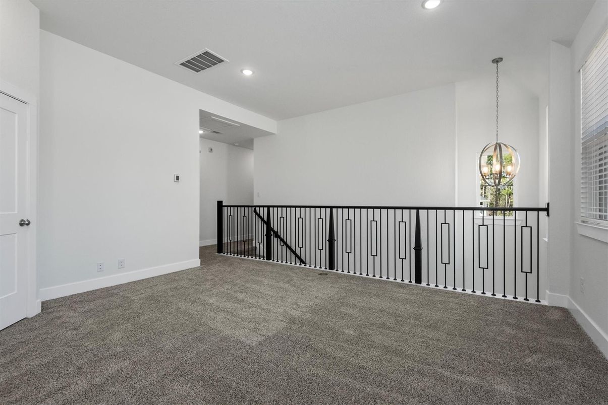 Empty room, Interior, Pendant Lights, Recessed Lighting
