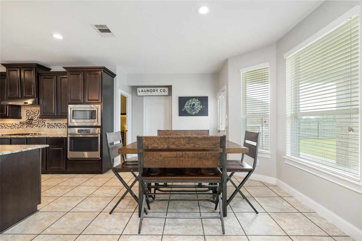 Dining room, Interior, Kitchen, Recessed Lighting