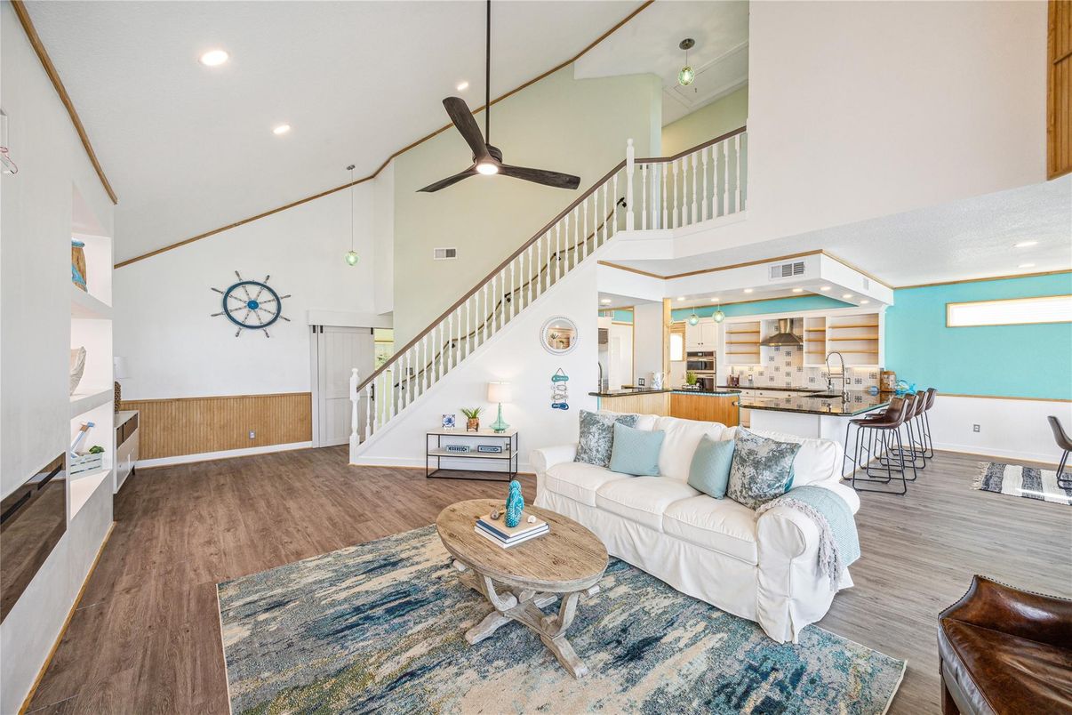 Dining room, Interior, Kitchen, Living room, Recessed Lighting, Wood Texture Flooring