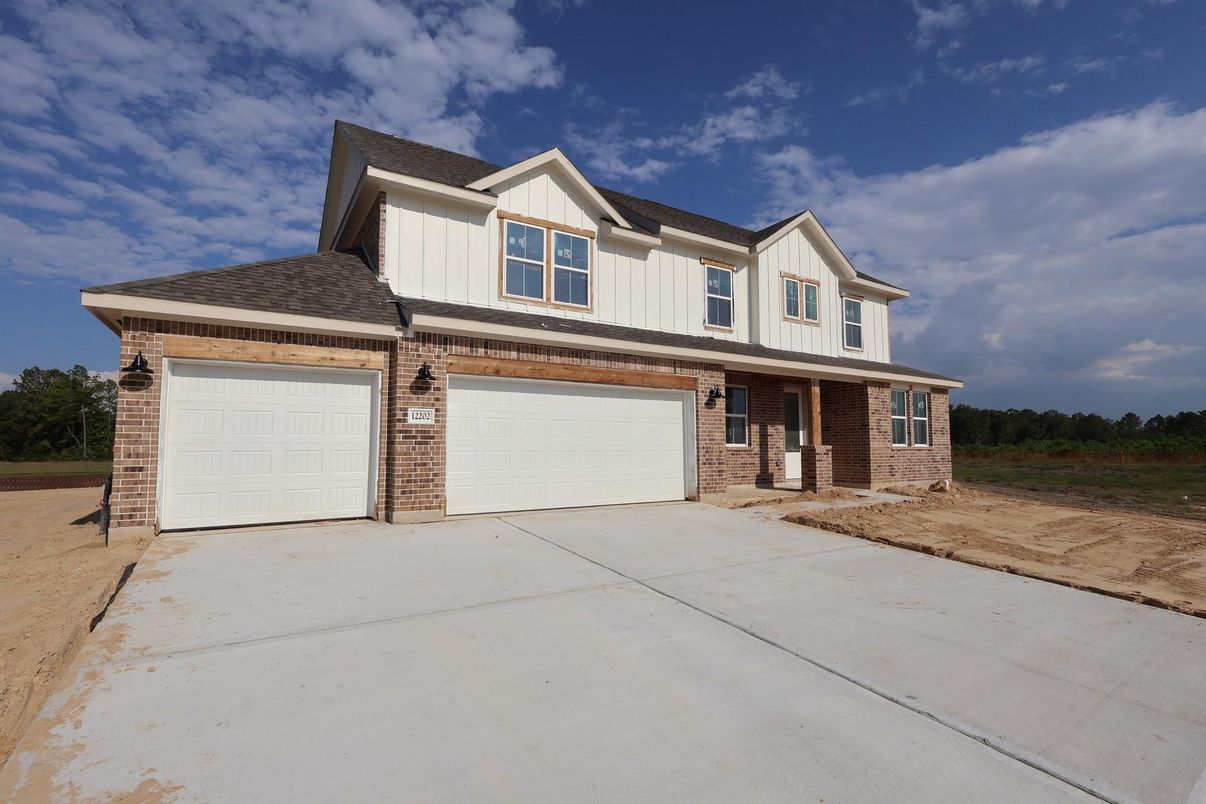 Attached, Exterior, Facade, Brick Facade, Farmhouse