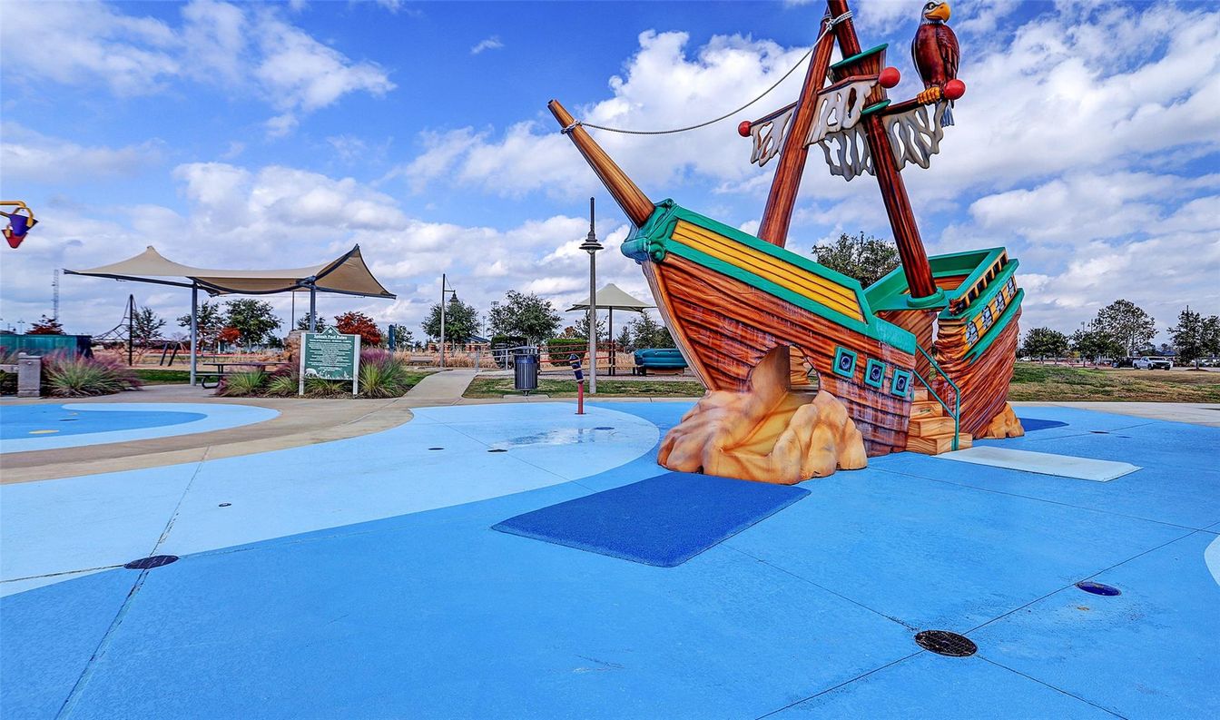 Backyard, Exterior, Playground