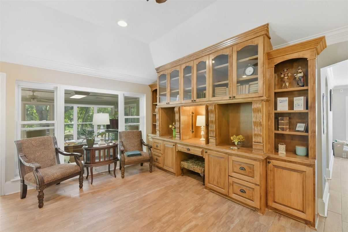 Home Office, Interior, Recessed Lighting, Wood Texture Flooring