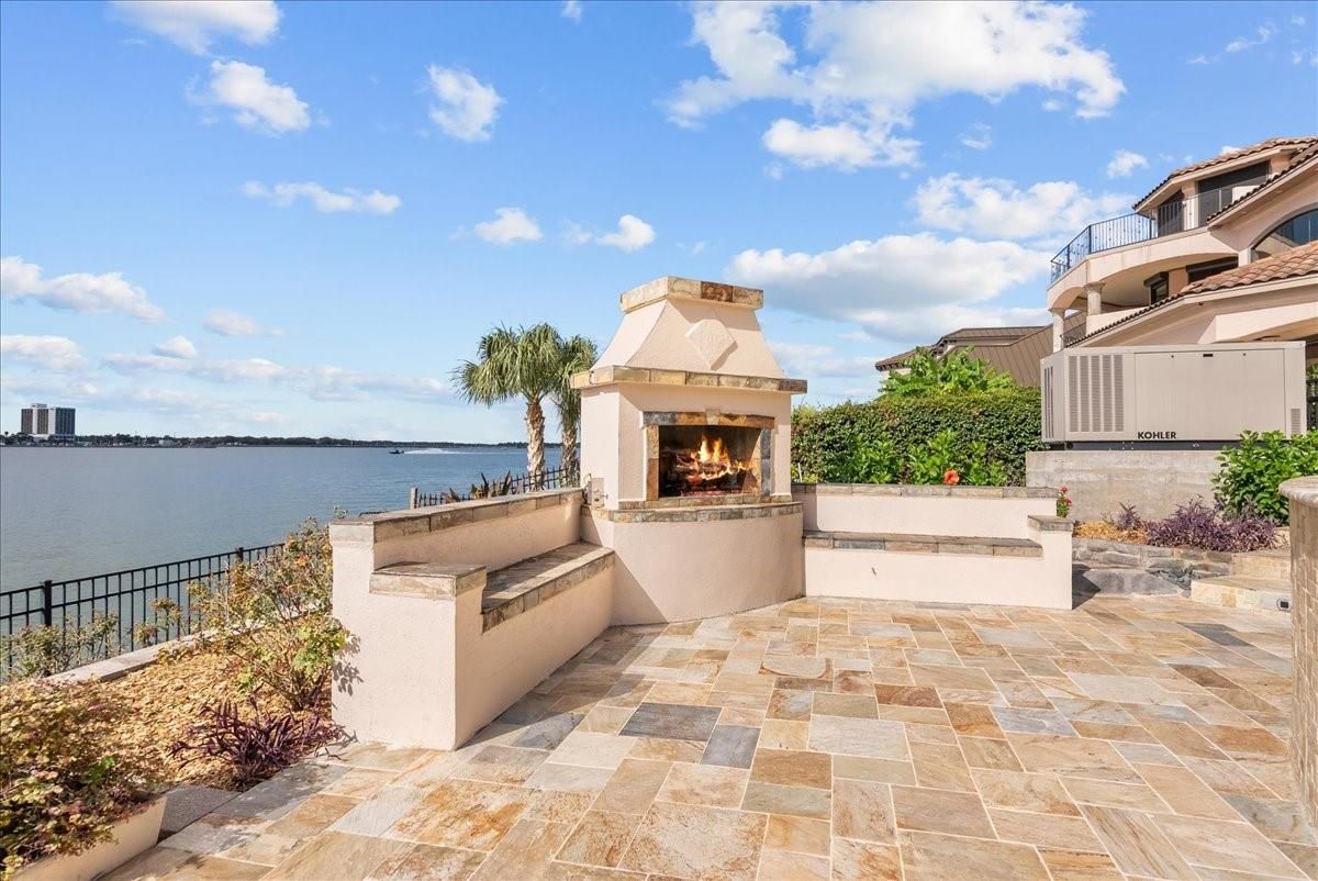 Exterior, Fireplace, Water