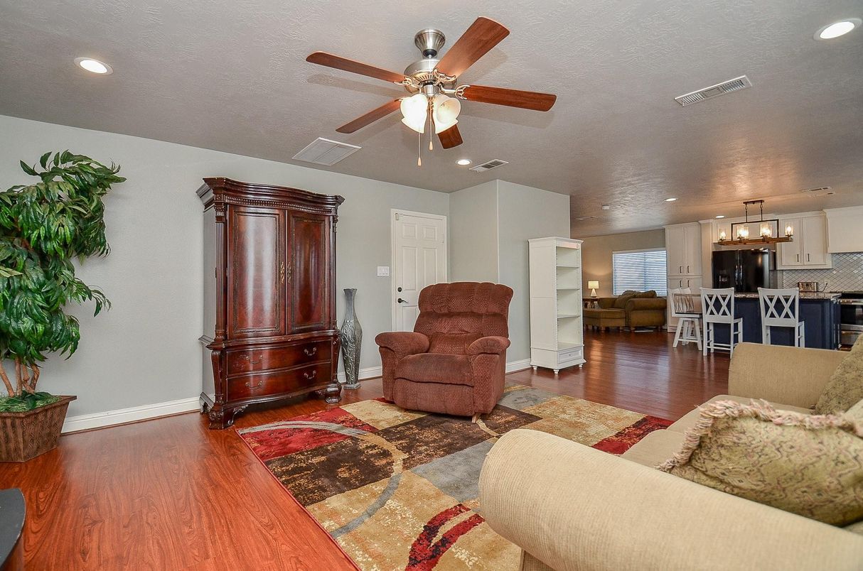 Chandelier, Interior, Kitchen, Living room, Recessed Lighting, Wood Texture Flooring