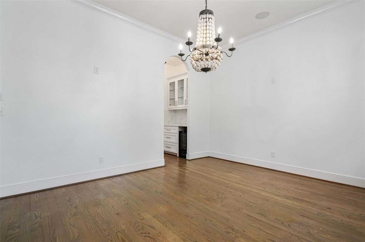 Chandelier, Empty room, Interior, Wood Texture Flooring