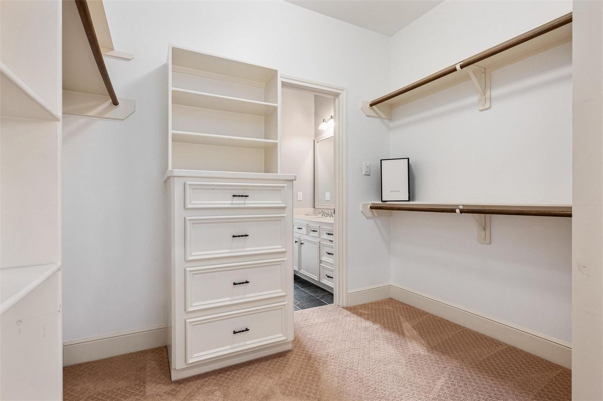 Interior, Walk-in Closets