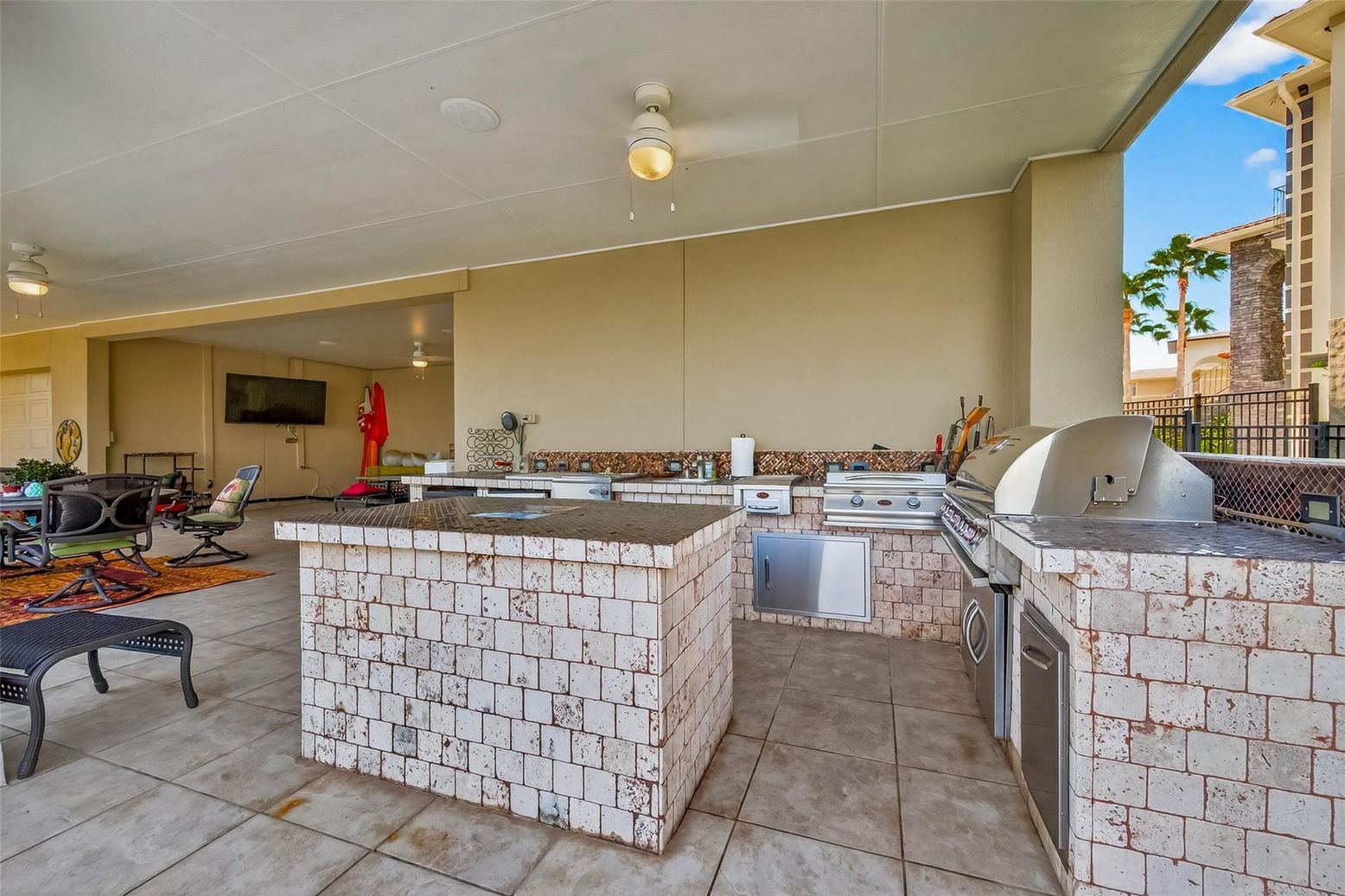 Exterior, Outdoor Kitchen