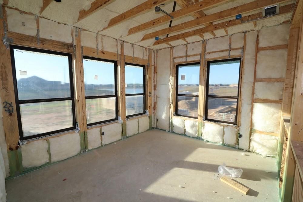 Empty room, Interior, Sun Room, Water, Wooden Beams