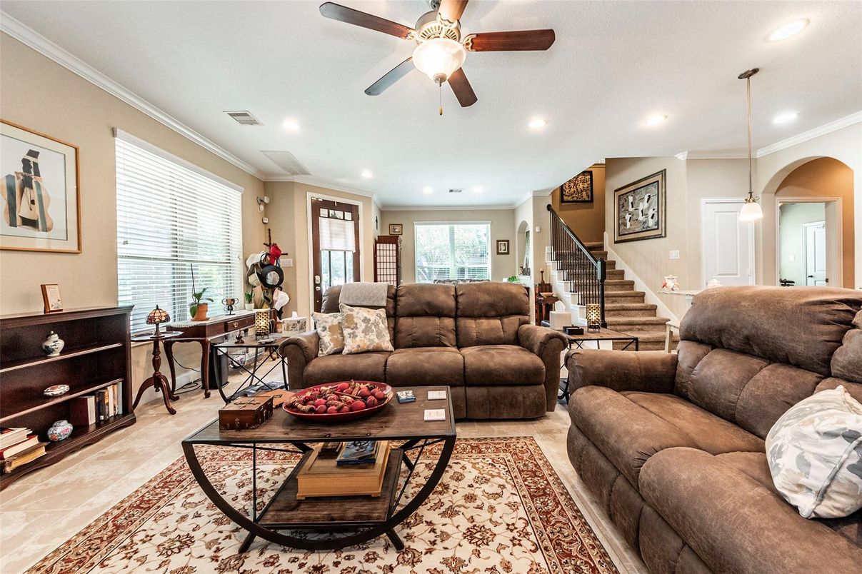 Interior, Living room, Pendant Lights, Recessed Lighting