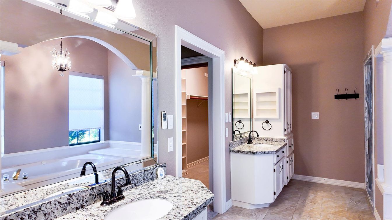 Bathroom, Dual Sink Vanities, Interior