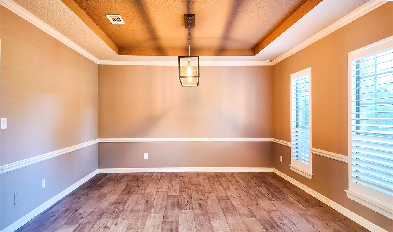 Empty room, Interior, Pendant Lights, Wood Texture Flooring