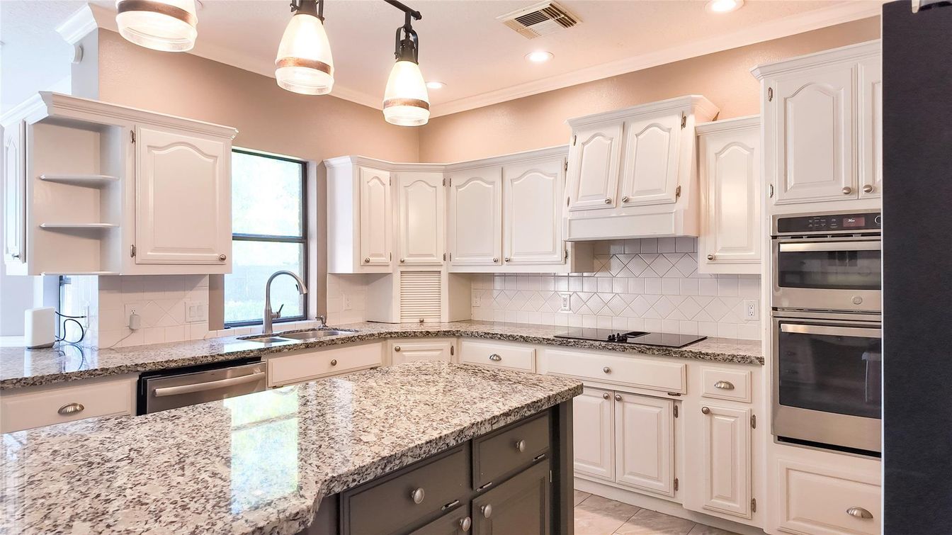 Interior, Kitchen, Pendant Lights, Recessed Lighting, Stainless Steel Appliances