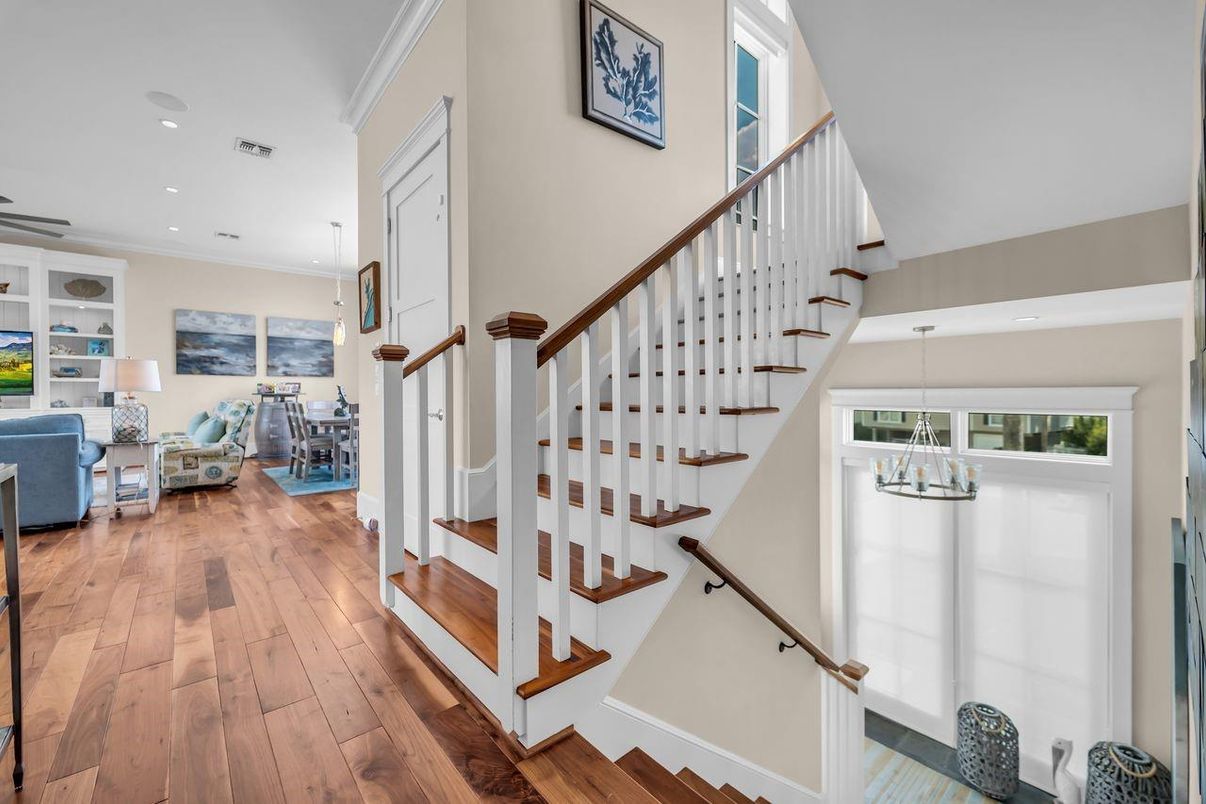 Dining room, Interior, Pendant Lights, Recessed Lighting, Wood Texture Flooring
