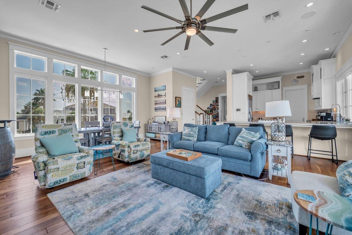 Interior, Kitchen, Living room, Pendant Lights, Recessed Lighting, Wood Texture Flooring