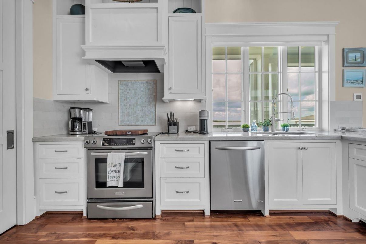 Interior, Kitchen, Stainless Steel Appliances, Wood Texture Flooring